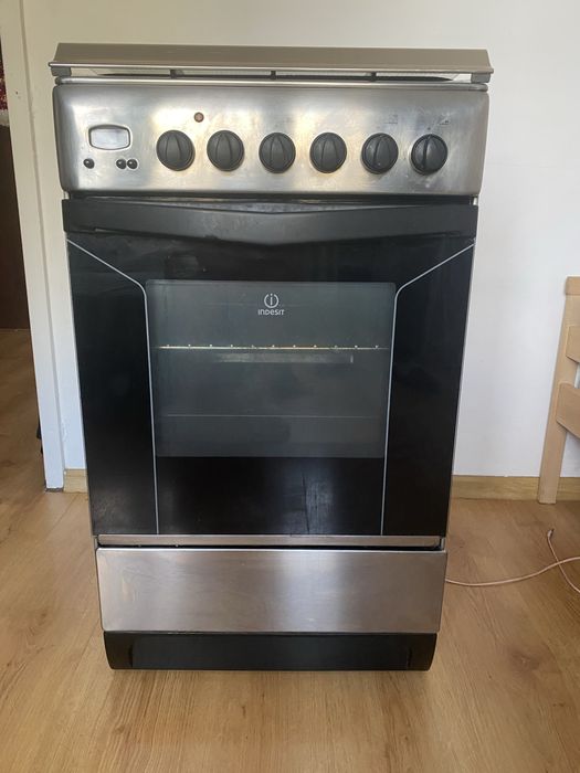 Kuchenka gazowa Indesit