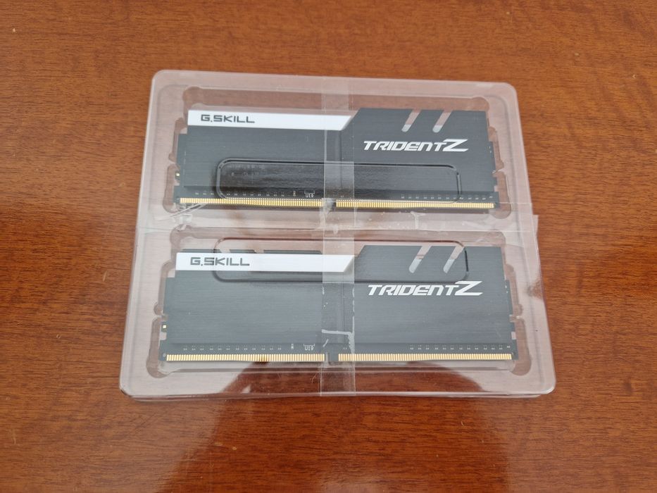 Memória RAM G.Skill 16GB Trident Z (2x 8GB) DDR4 3200MHz CL16