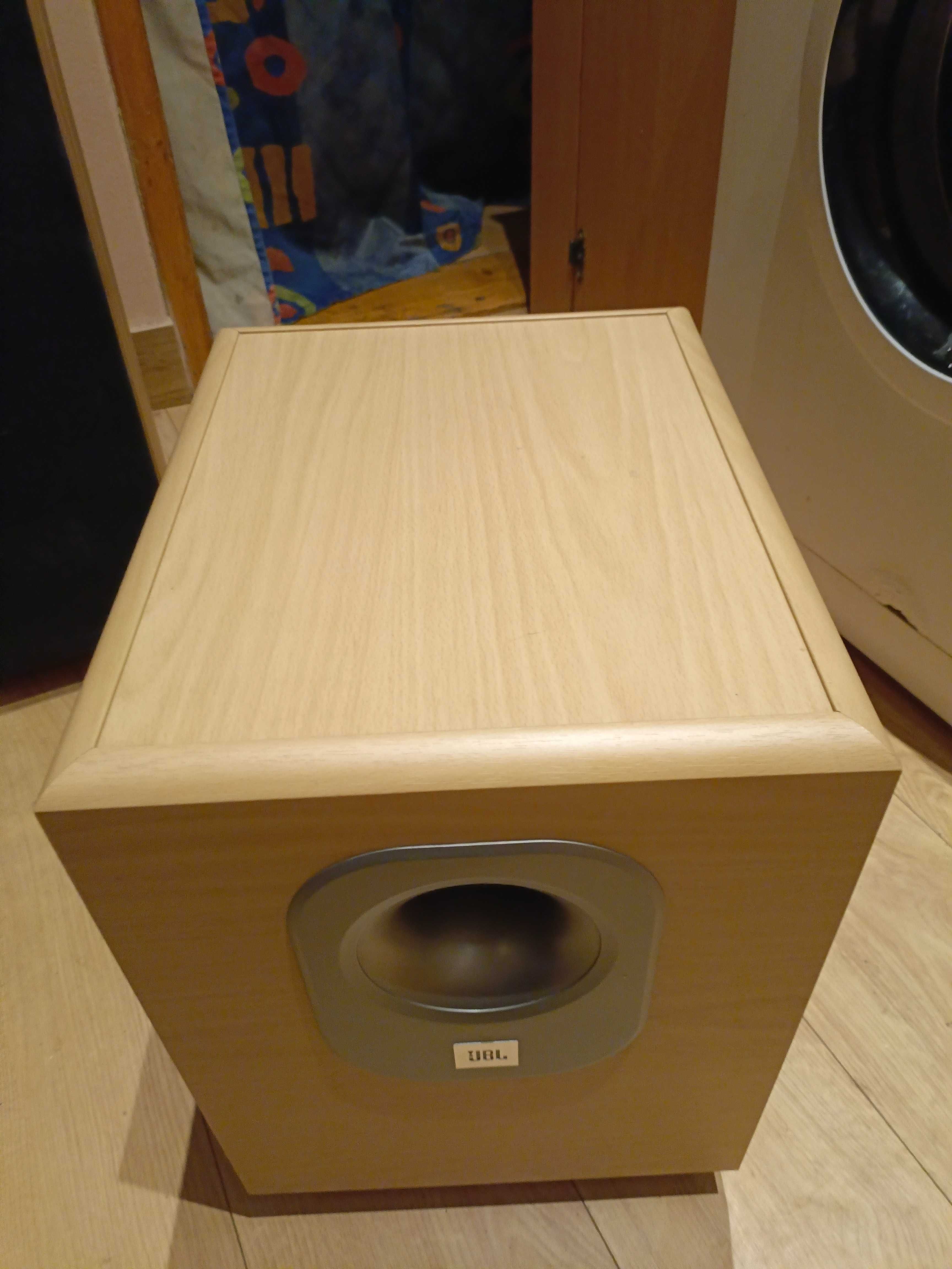 Sprzedam subwoofer JBL Balboa sub230.