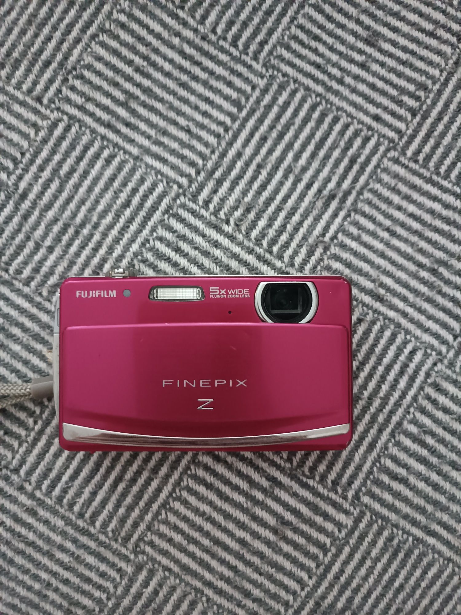 Fujifilm FinePix Z90камера (без батареї, зарядки та карти пам’яті)

Пр