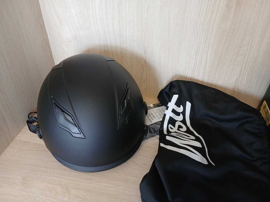 Kask Rowerowy WESTT z szybką do skatebordingu L-XL (59-62CM)