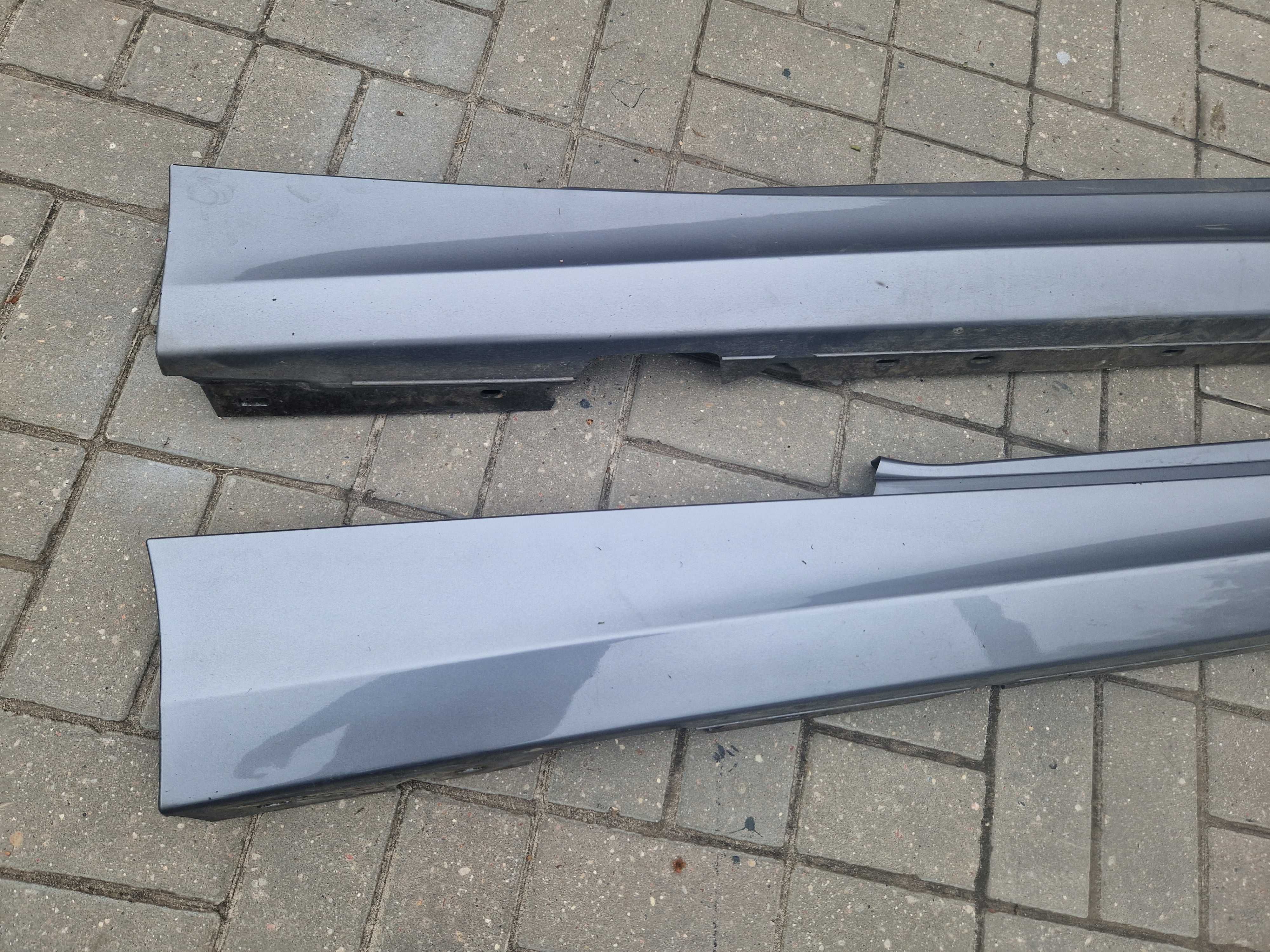 BMW 1 E81 E82 E88 Listwa Progowa Prawa SPACEGRAU A52