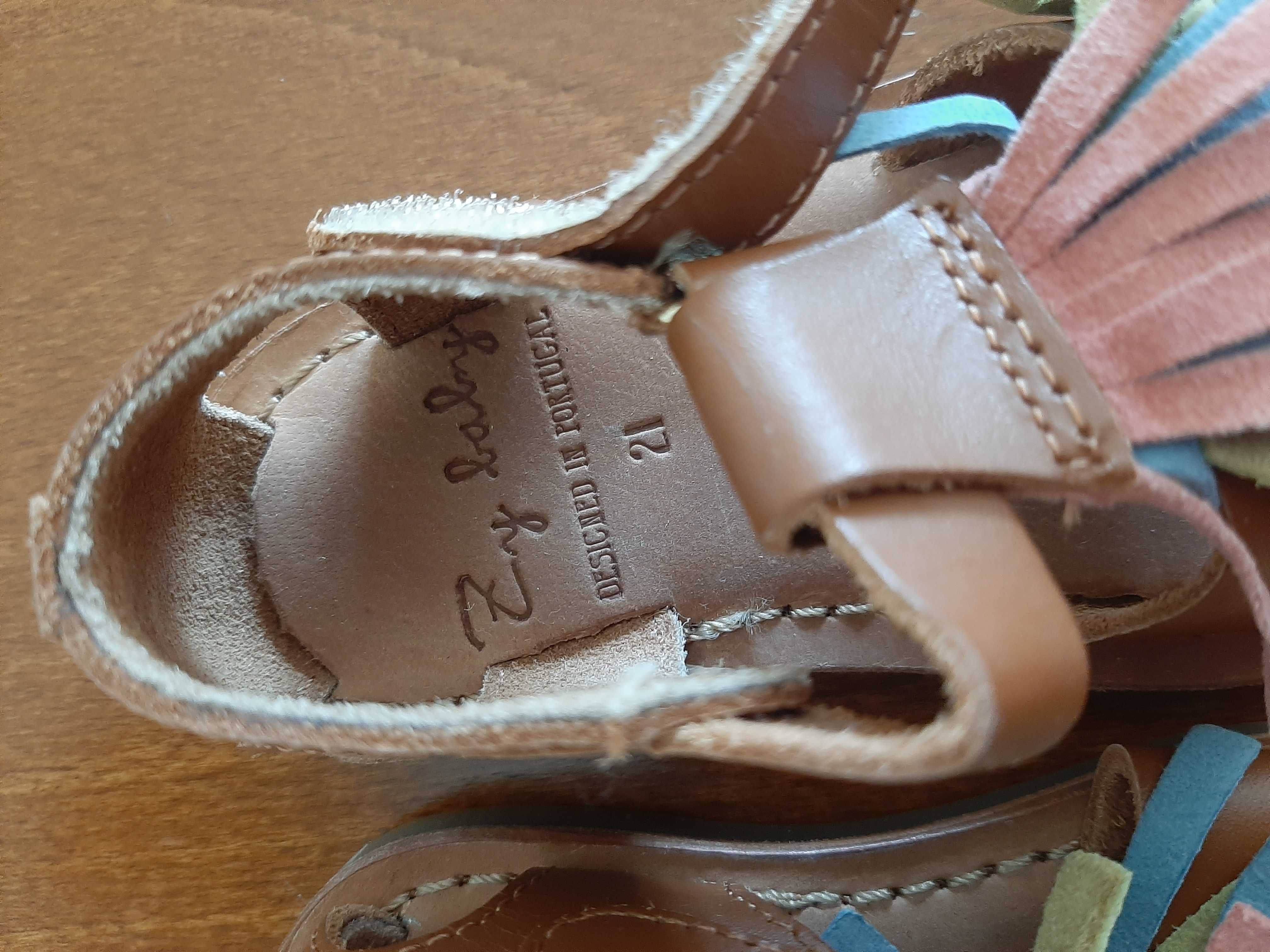 Sandálias Zara tamanho 21