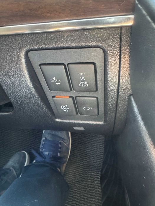 Toyota Land Cruiser 200 дизель автомат