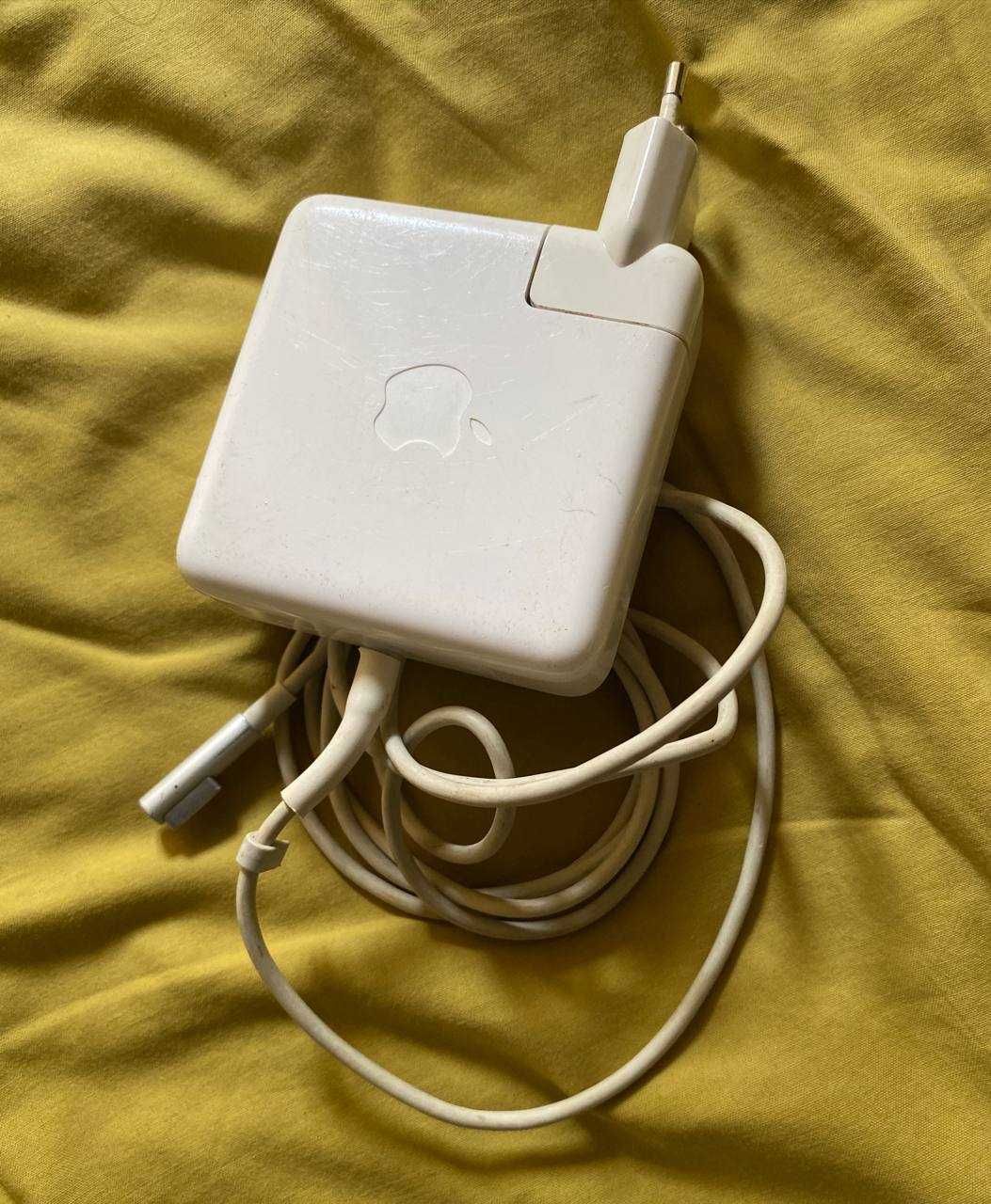 Carregador Apple para MacBook - Usado e em bom estado