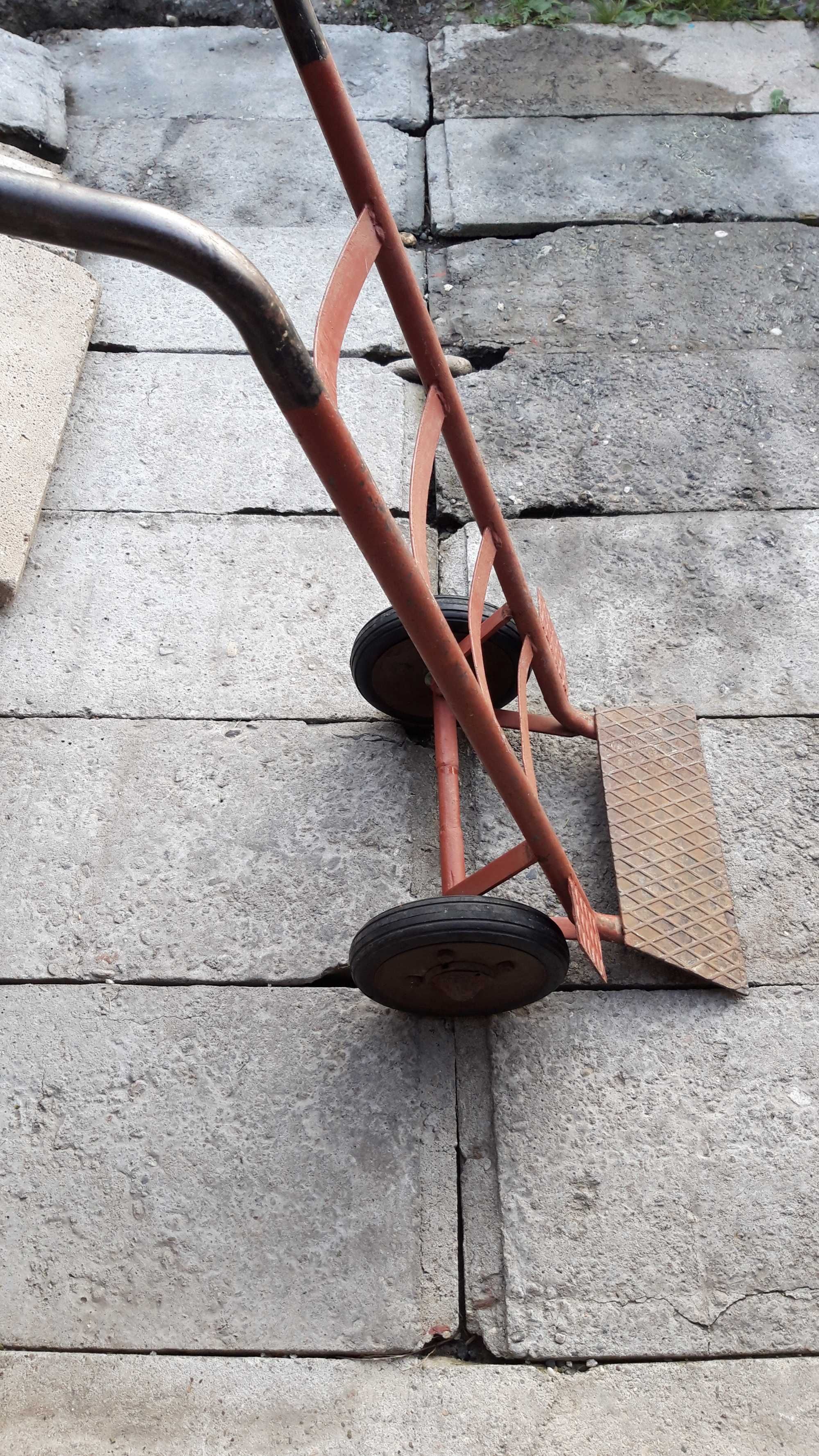 Wózek transportowy dwukołowy