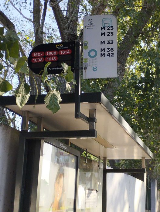 Quarto para arrendar em Carcavelos
