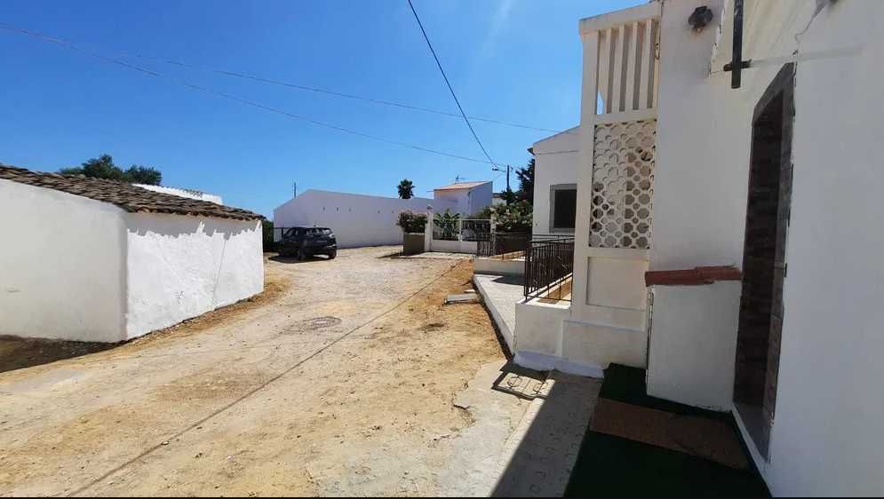 Agosto Moradia Férias  Algarve T1 C/estacionamento grelhador