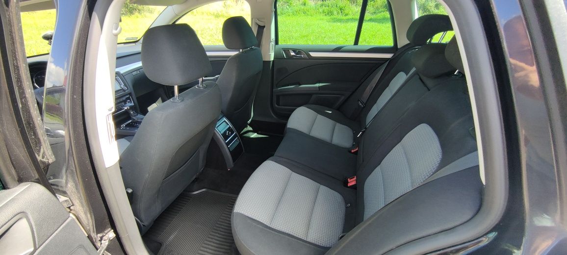 Skoda suberb kombi  2.0 TSI 200KM  2012r