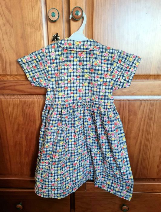 Vestido azul com flores Maxine, tamanho 98 centímetros