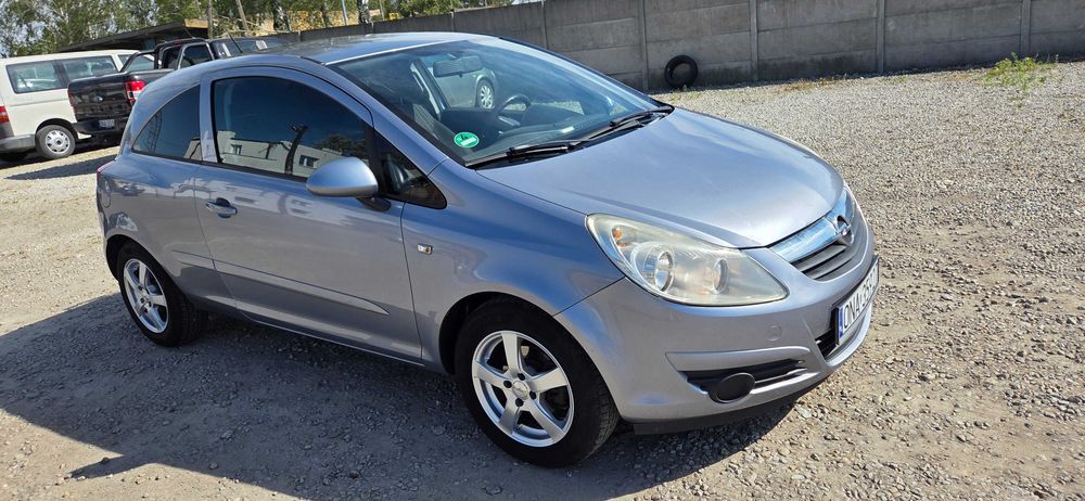 Opel Corsa D 1.2 klima alu z Niemiec zarejestrowana