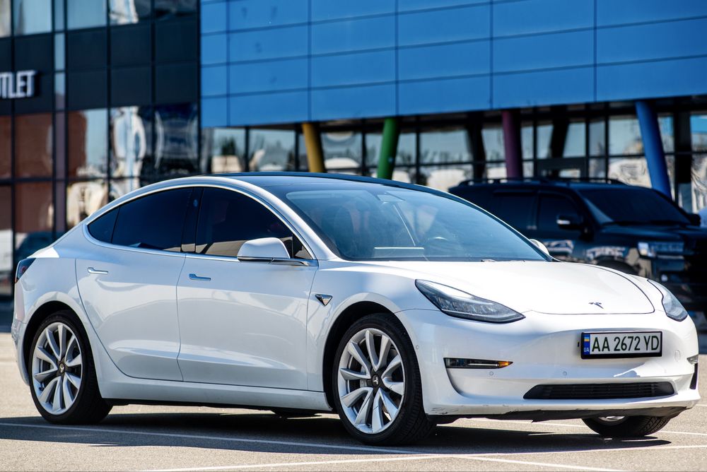 Tesla model 3, long range 75 кВт