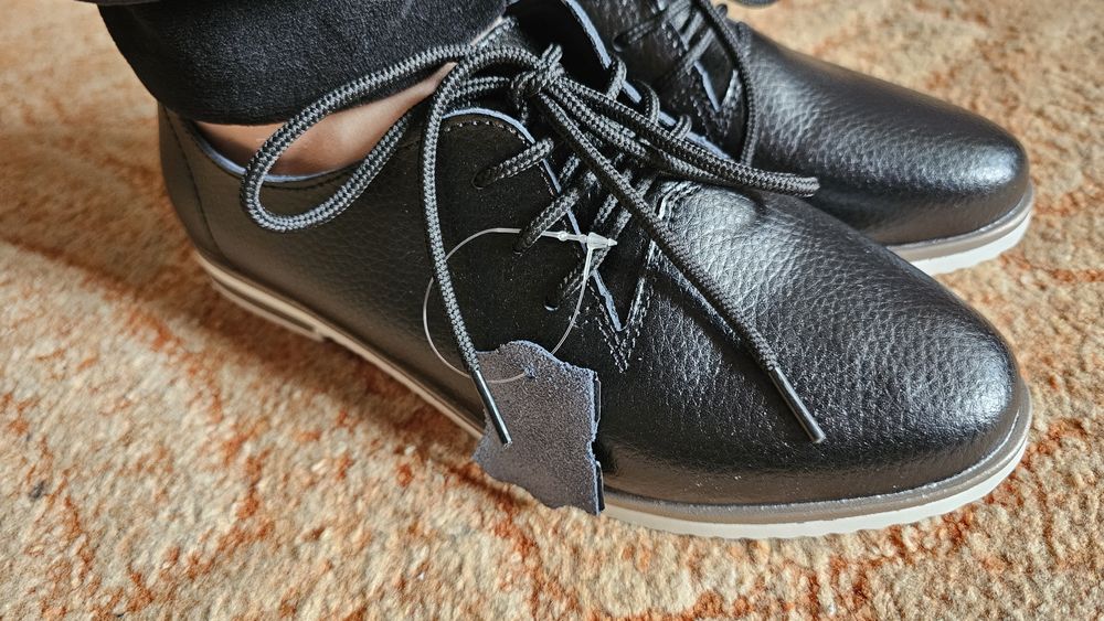 Новые коженые макасины.