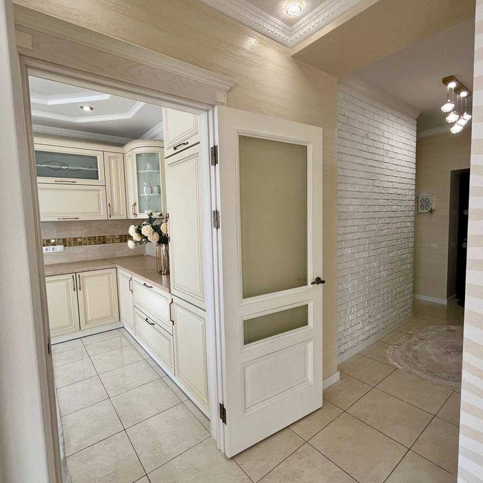 Продається шикарна 3-х кімнатна квартира в центрі з ремонтом