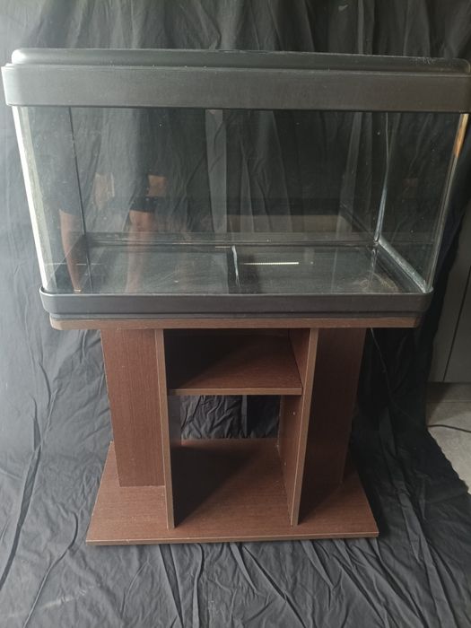 Aquário aquapor 110L com móvel e muito equipamento.