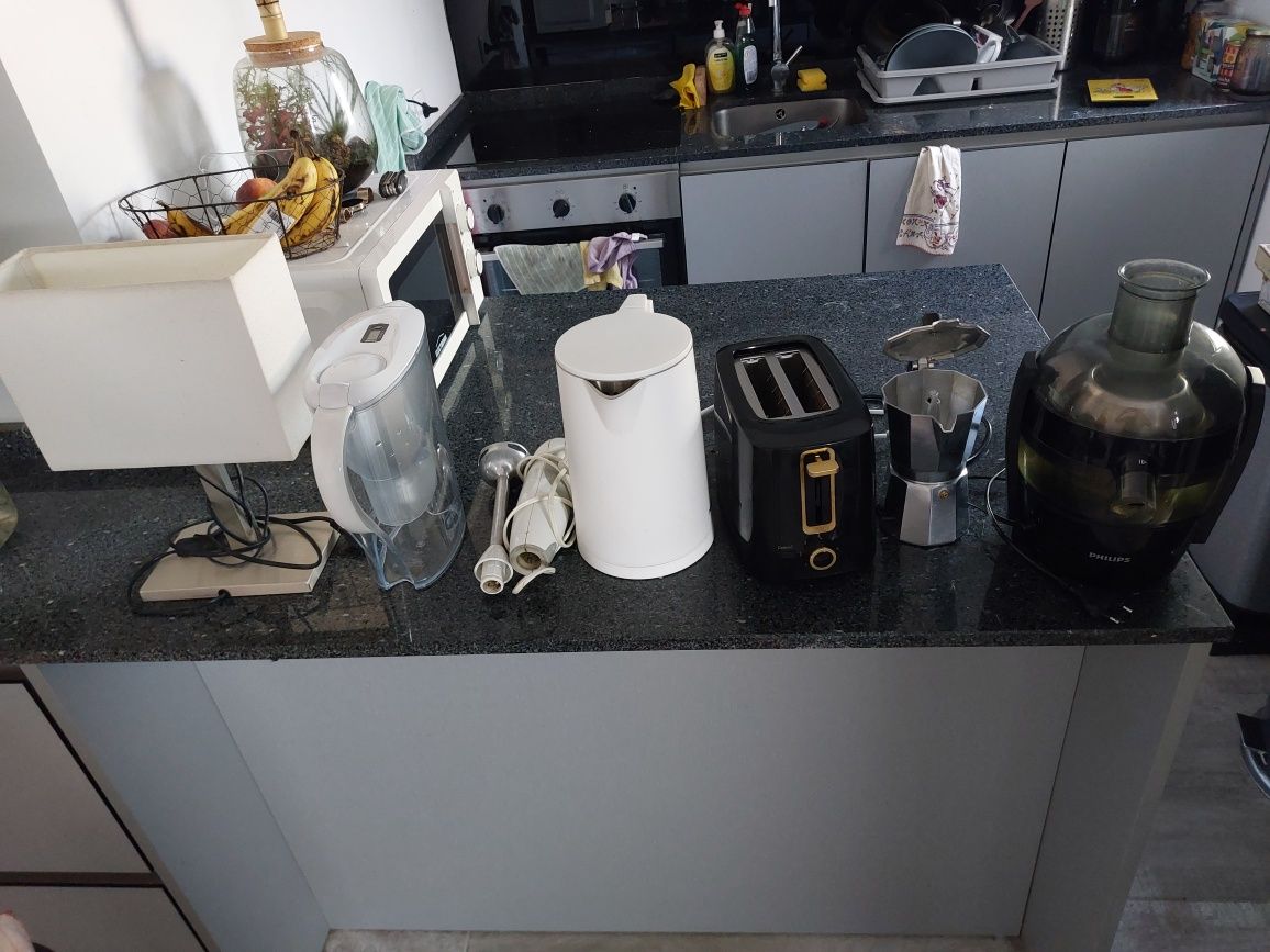 Conjunto de cozinha - centrifugadora - torradeira -  jarro elétrico