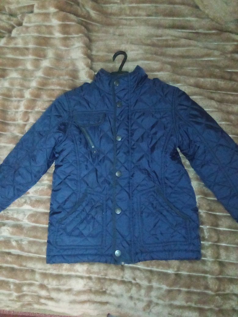 Весняна куртка на хлопчика 9-10 років