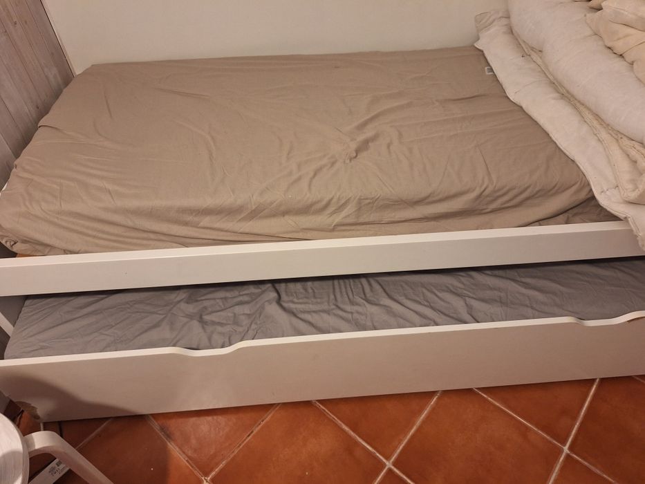 Cama dupla  ikea