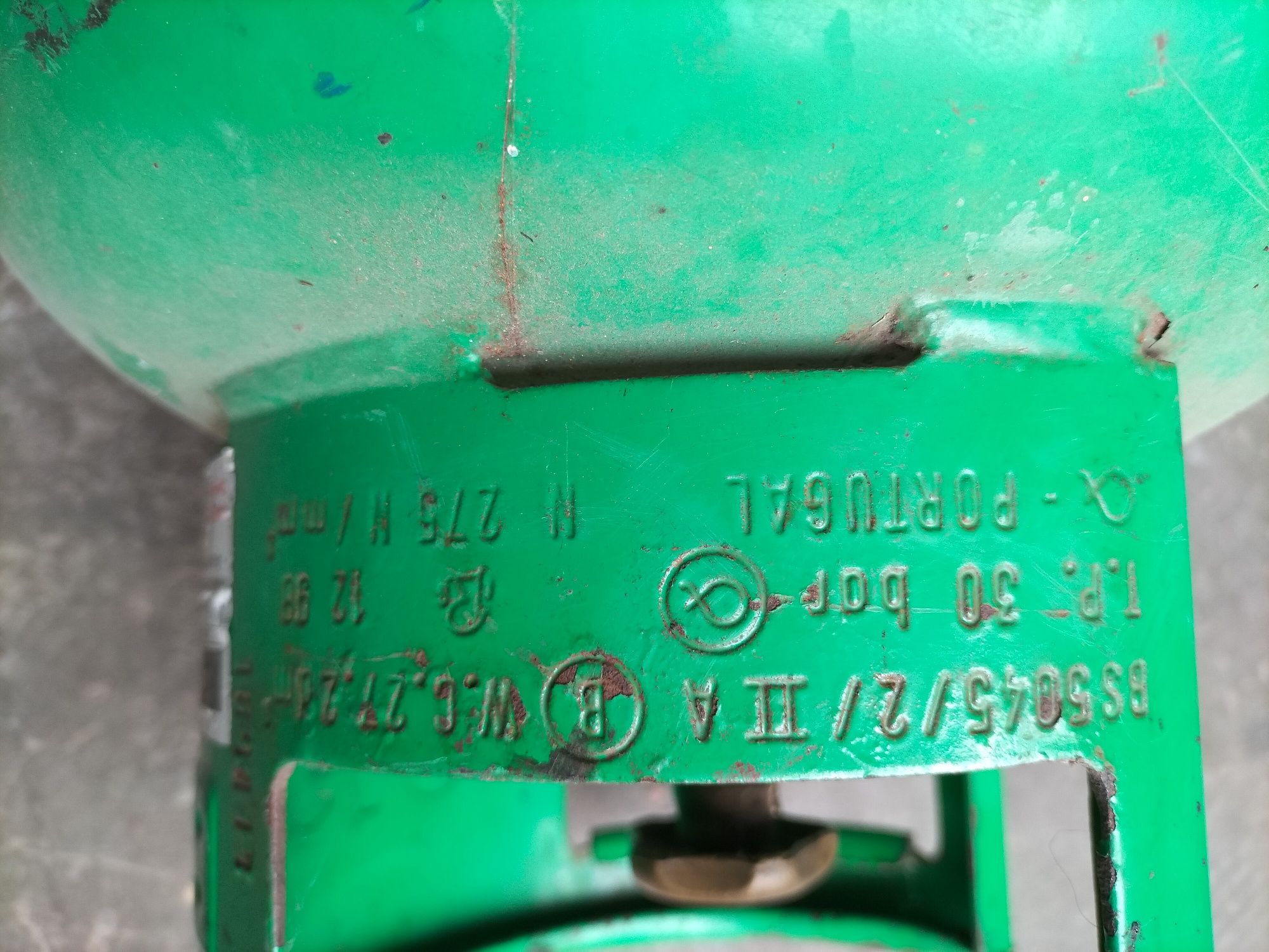 Butla pusta na gaz propan butan  z kołnierzem 11 kg