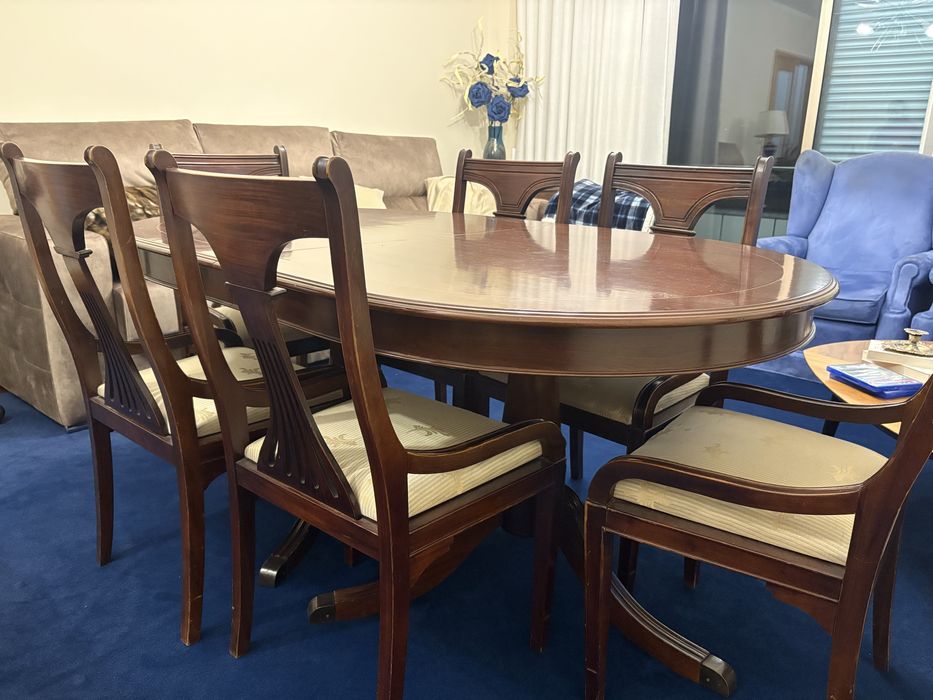 Sala de Jantar – Completo e em Excelente Estado