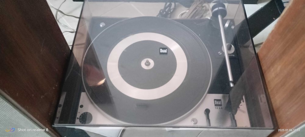 Dual Hs130 gramofon z przedwzmacniaczem i oryginalnymi  kolumnami