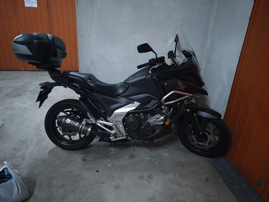 Honda NC750X 2022 com muitos extras