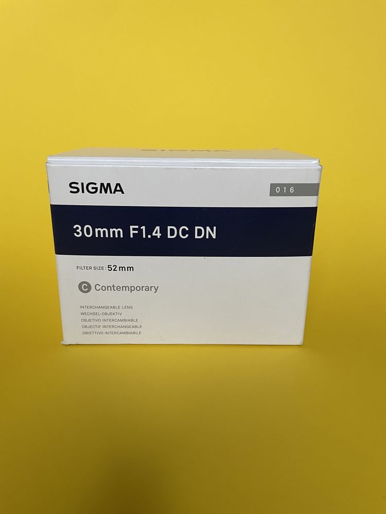 об'єктив Sigma 30mm F 1.4 DC DN под Canon EF-M mount