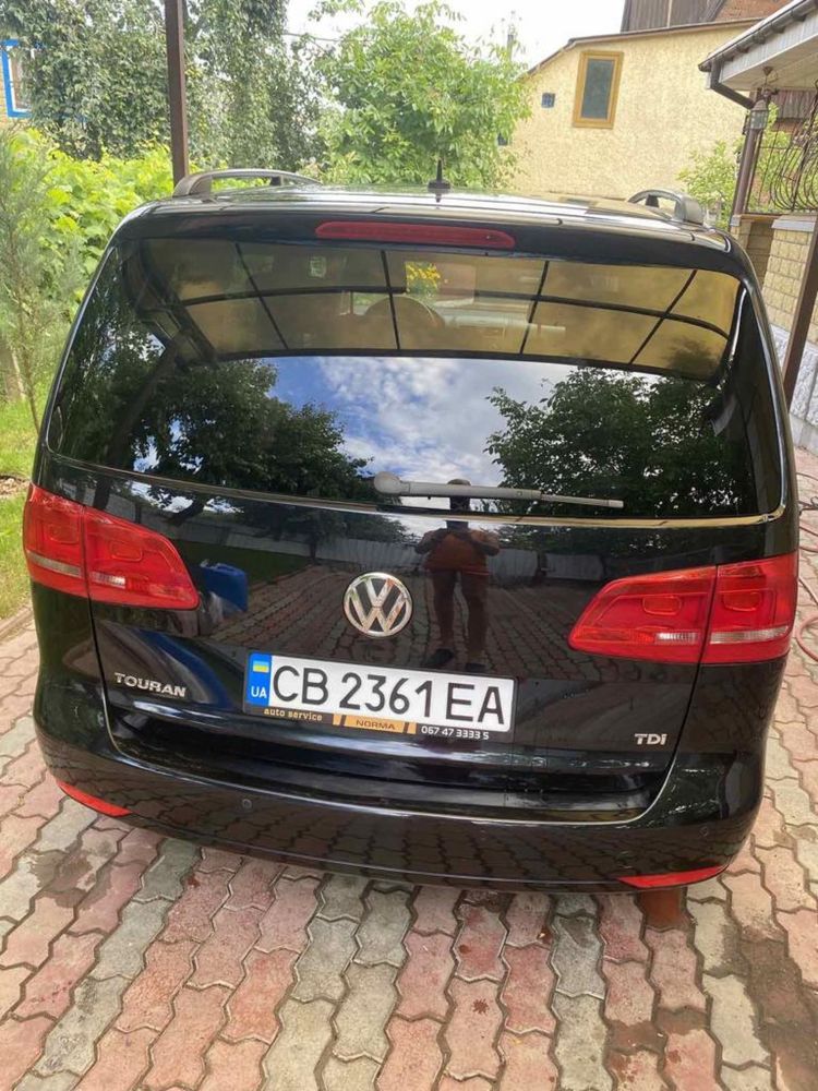 Продам машину Volkswagen Touran 2011р