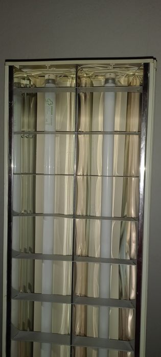 4x Armaduras de Iluminação de tecto.