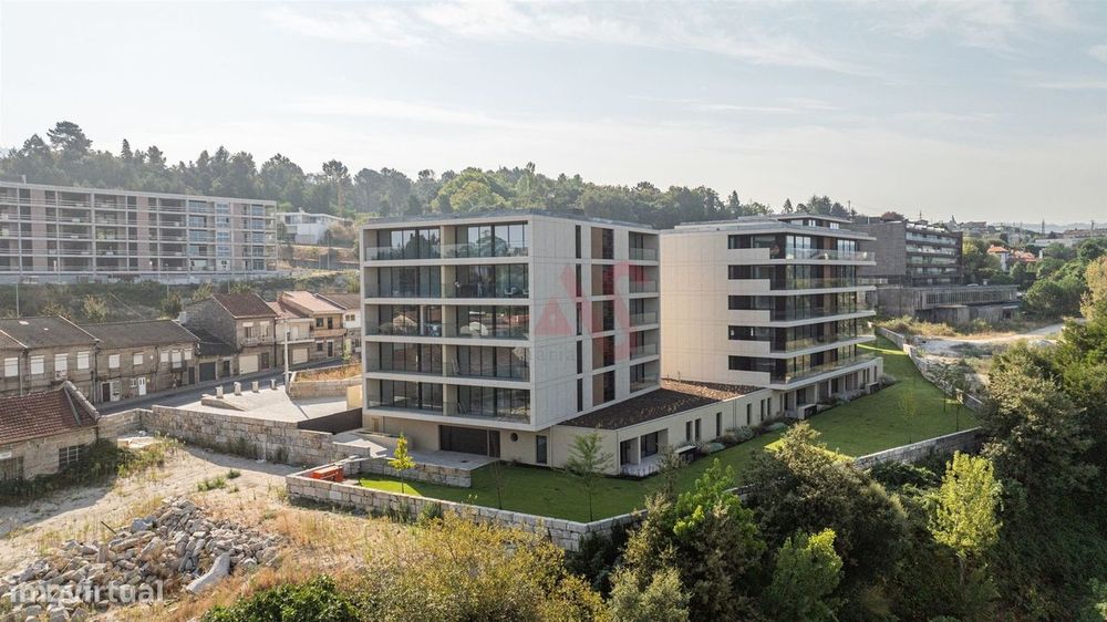 Apartamento T1 de luxo, novo, pronto a habitar - Guimarães - Urgezes
