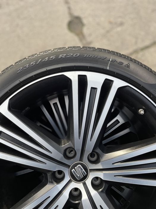 Koła Alu SEAT TARACCO 5x112-20 ET41 Pirelli 235/45r20 5FJ601025B