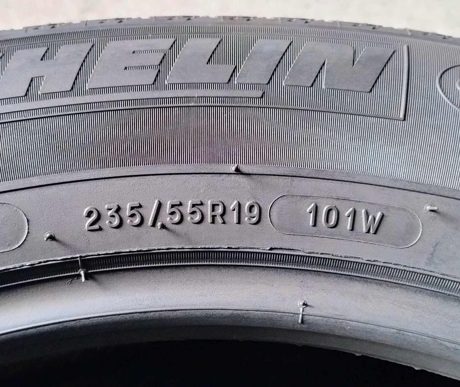 Шини літні R19 235/55 Michelin Latitude Sport 3