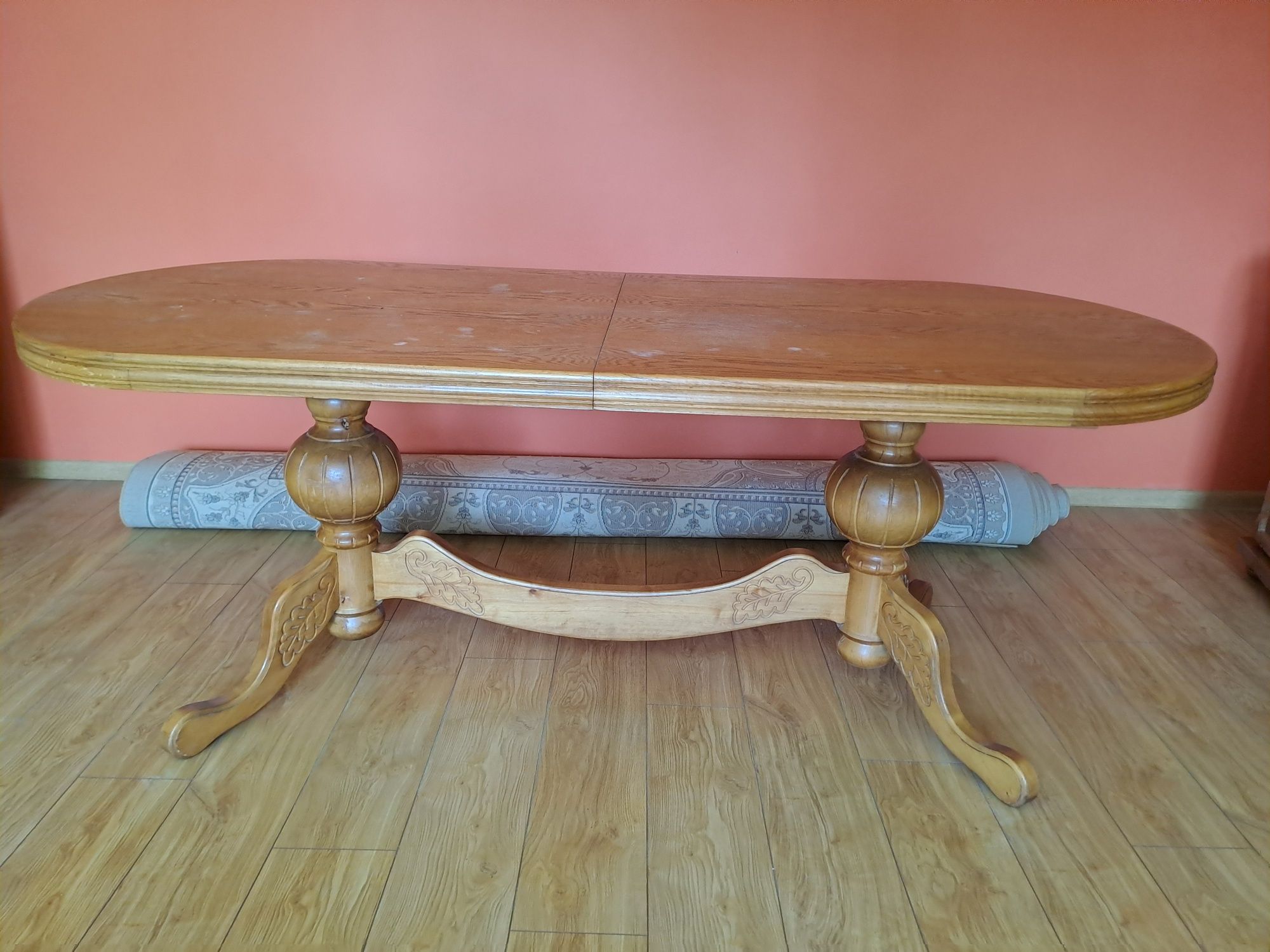 Meble stylizowane + sofa + stół z krzesłami