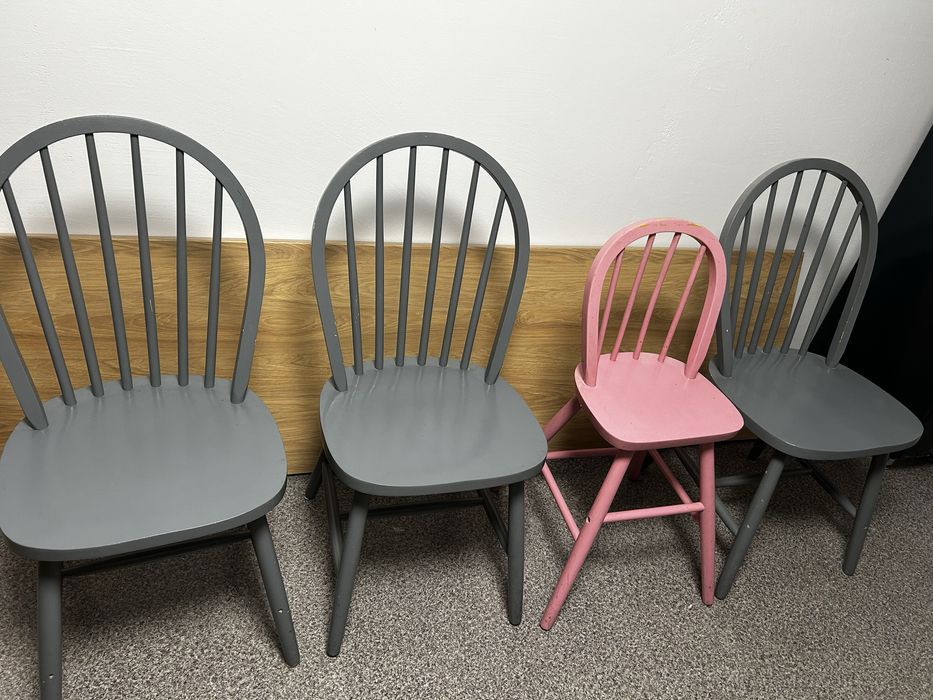4 krzesla plus 1 dzieciece ikea