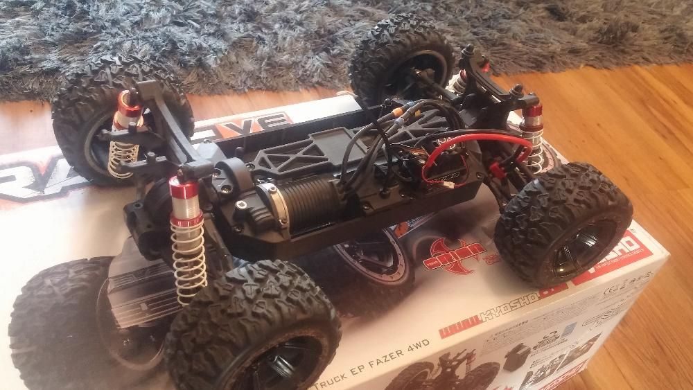 Kyosho Rage ve model zdalnie sterowany