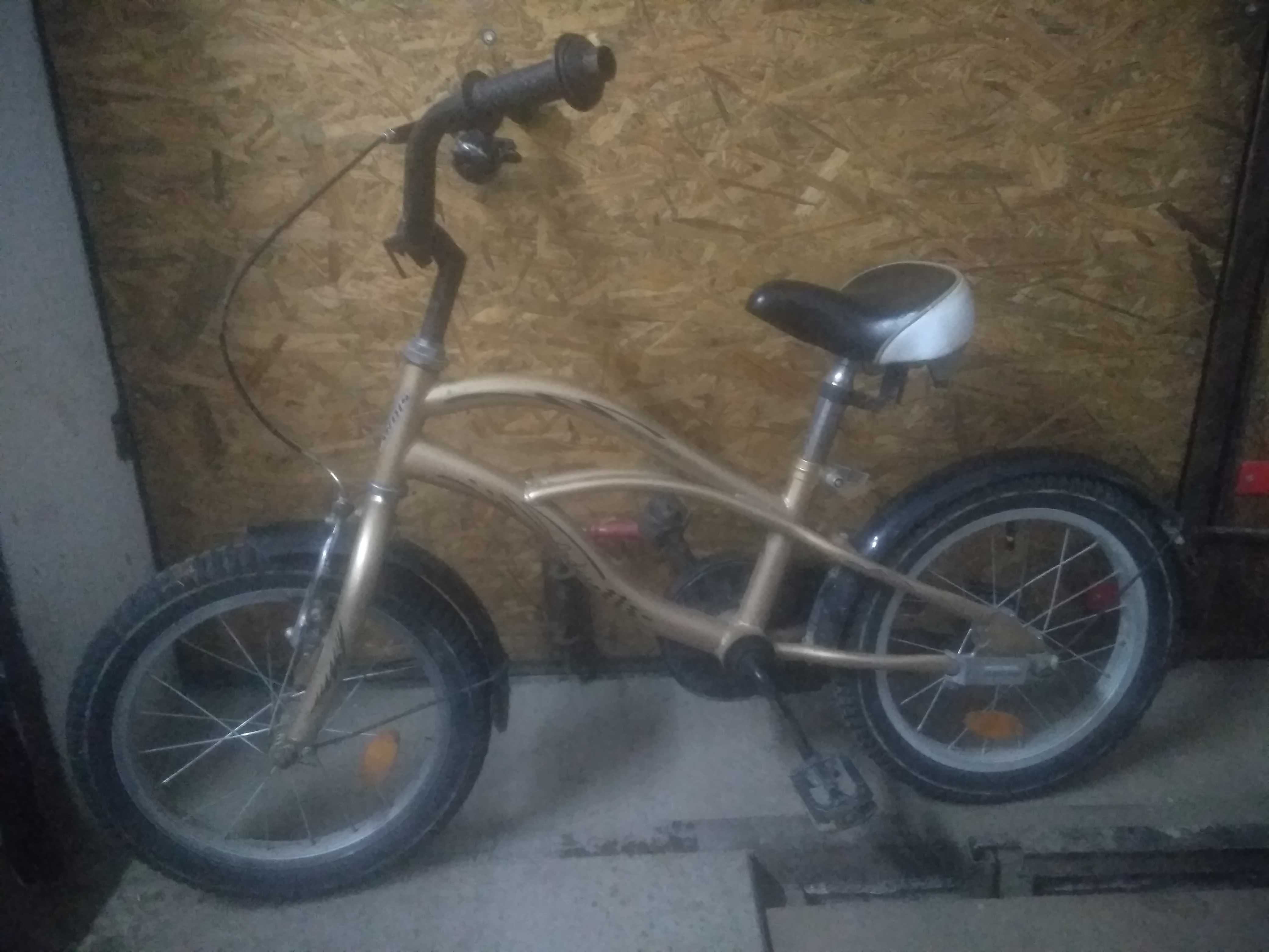 Продам дитячий велосипед діаметр колеса 16
