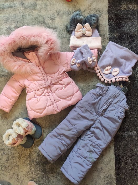 Продам повний зимовий комплект на дівчинку