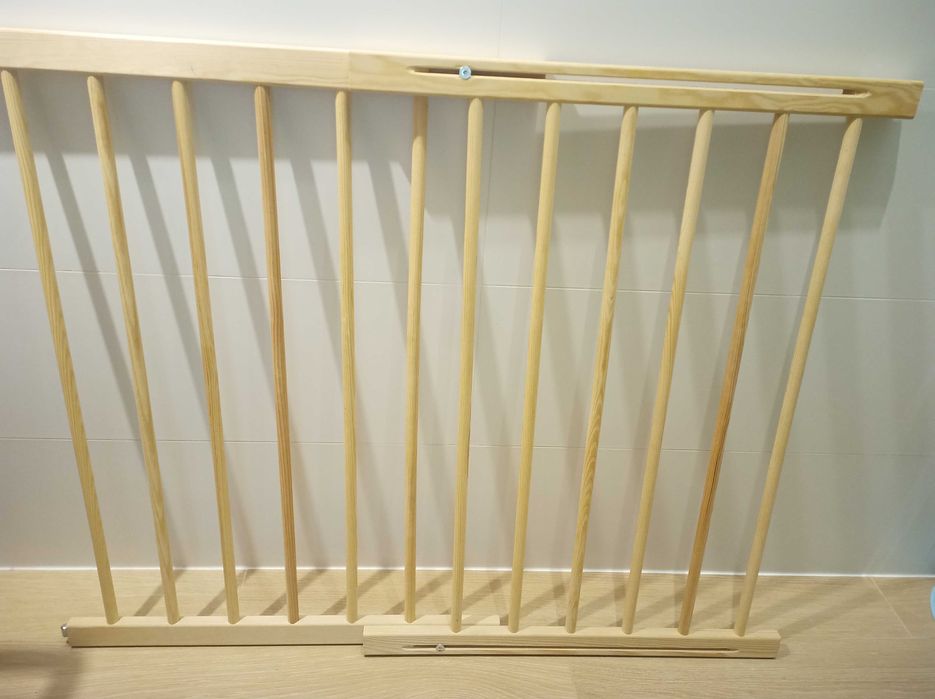 Bramka schodowa drewniana wys. 92cm, szer. 72-122cm