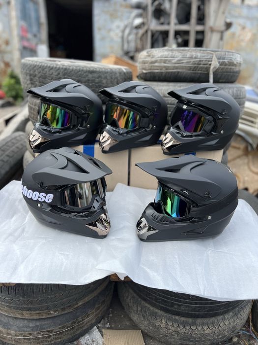 Мотошлем кроссовый эндуро