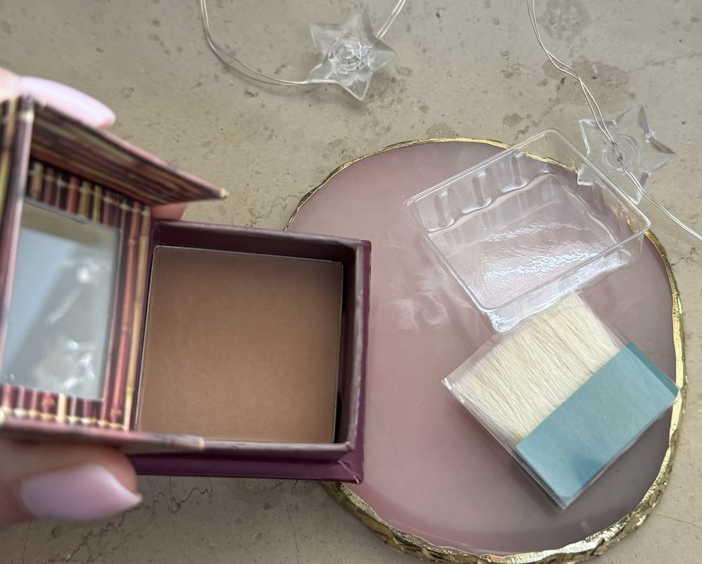 Bronzer Hoola Benefit mini starsza wersja lusterko pędzelek sephora