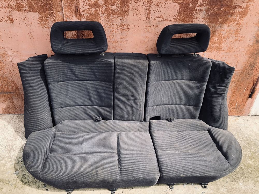 Задні сидіння сидения задний диван від Ауді Audi 80 б4