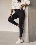 Legginsy dopasowane Simple czarne O LA VOGA