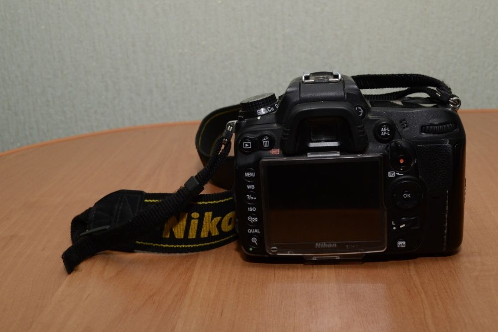 Фотоапарат NIKON D7000