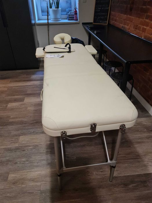 Łóżko do masażu - prawie jak nowe