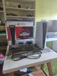 Playstation 5 em excelentes condições 825gb. Com controlo branco.