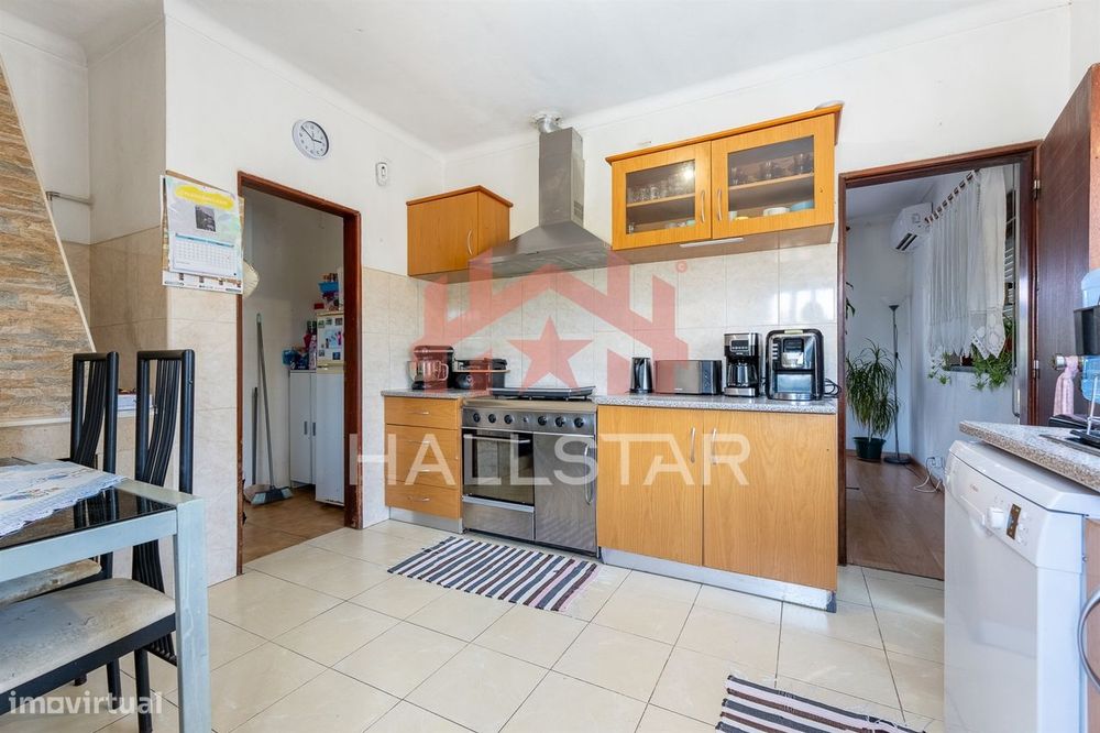 Moradia T3+1 / Lote com 1200m2 / Regueira de Pontes