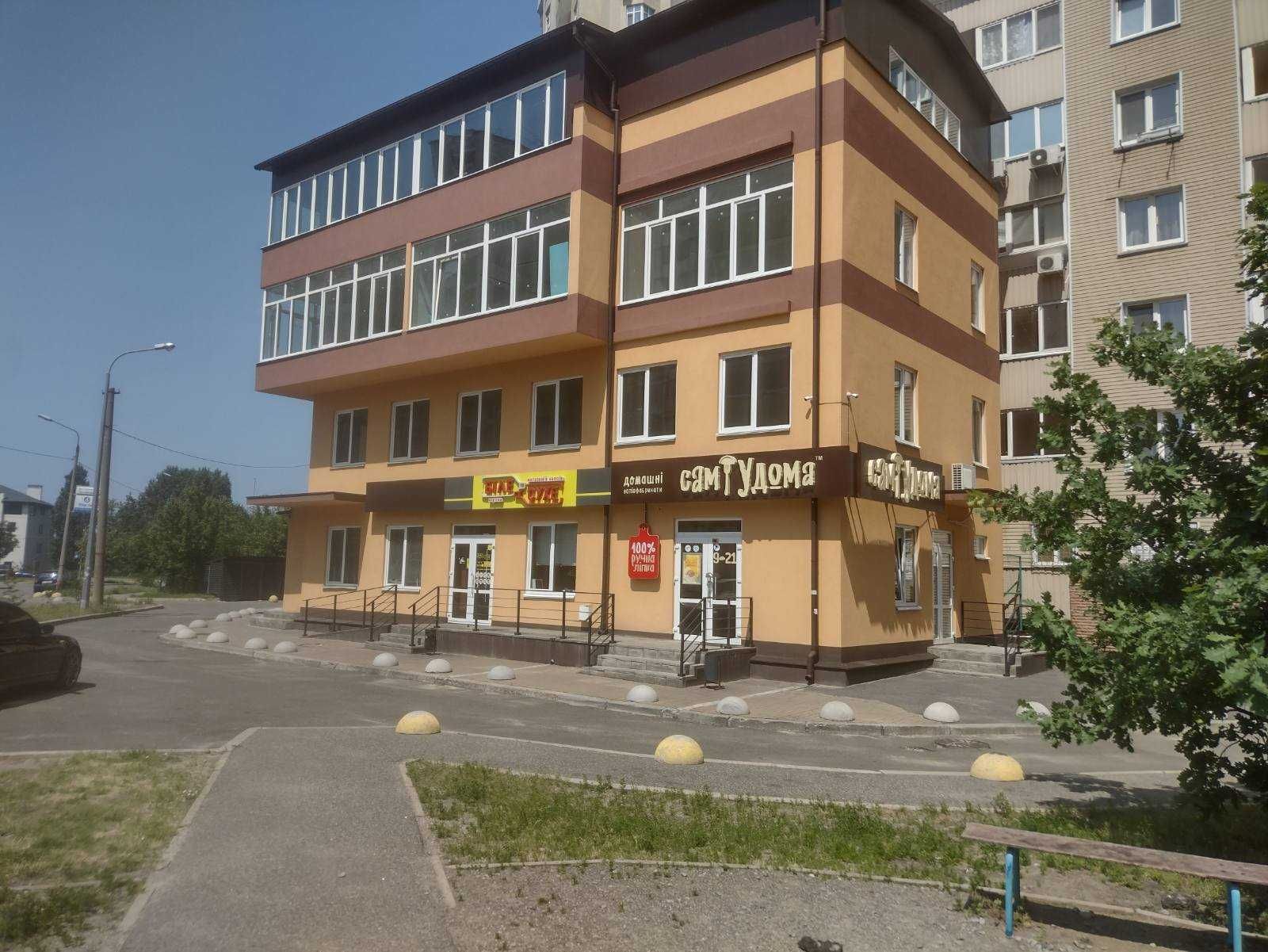 Оренда фасадного приміщення Лаврухіна 16а Троєщина
