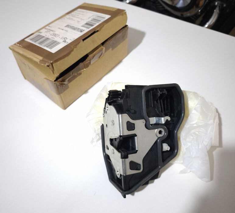 Fechadura para BMW f30/31 ( porta trás direita)