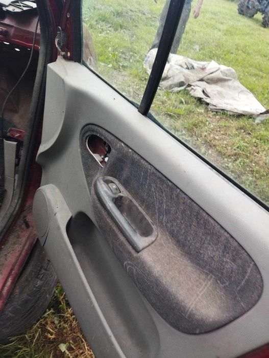 Запчастини  рено  сценік 1