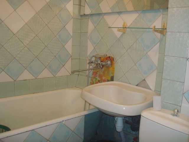 Аренда метро Харьковская! Харьковское шоссе 21/1 , хорошая 1 комнат